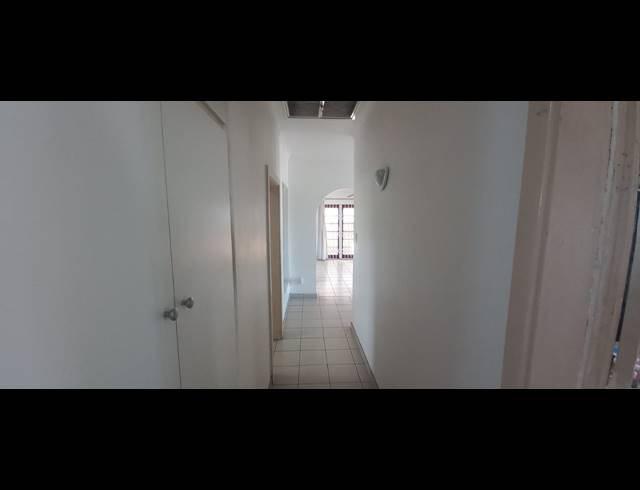 3 BEDROOM FREEHOLD FOR SALE IN GLENMORE